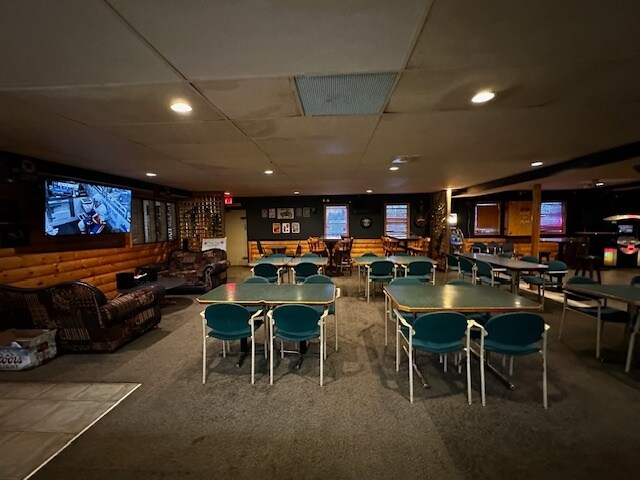 More Photos Of 2216 20th St, Delburne Hotel For Sale