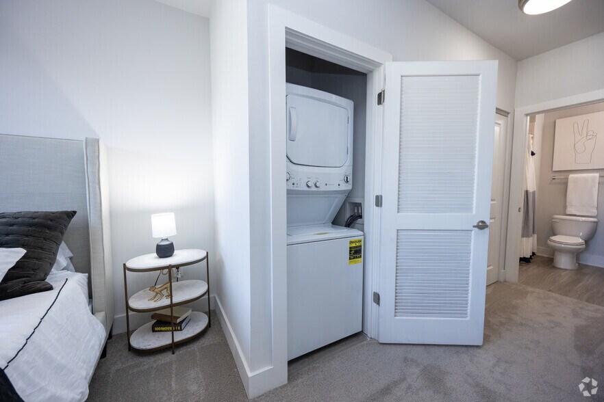 More Photos Of 6050 Roswell Rd NE, Sandy Springs Apartments For Lease