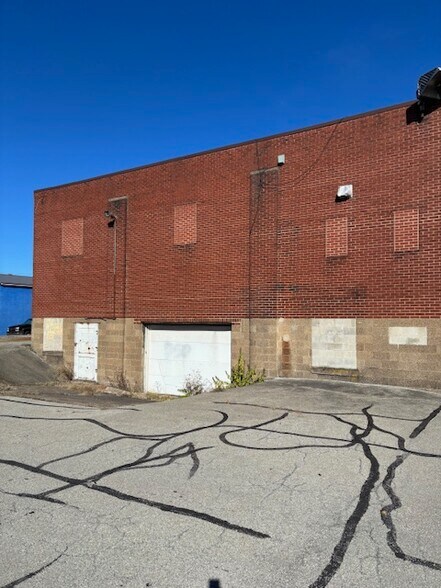 More Photos Of 262 Connellsville St, Uniontown Drugstore For Sale