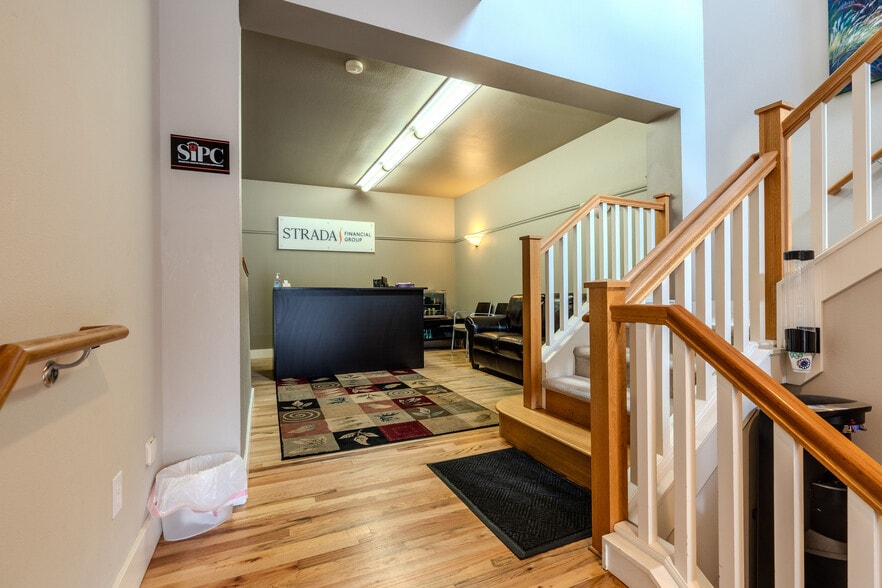 More Photos Of 1510 NE Fairview Village St, Fairview Office Residential For Lease