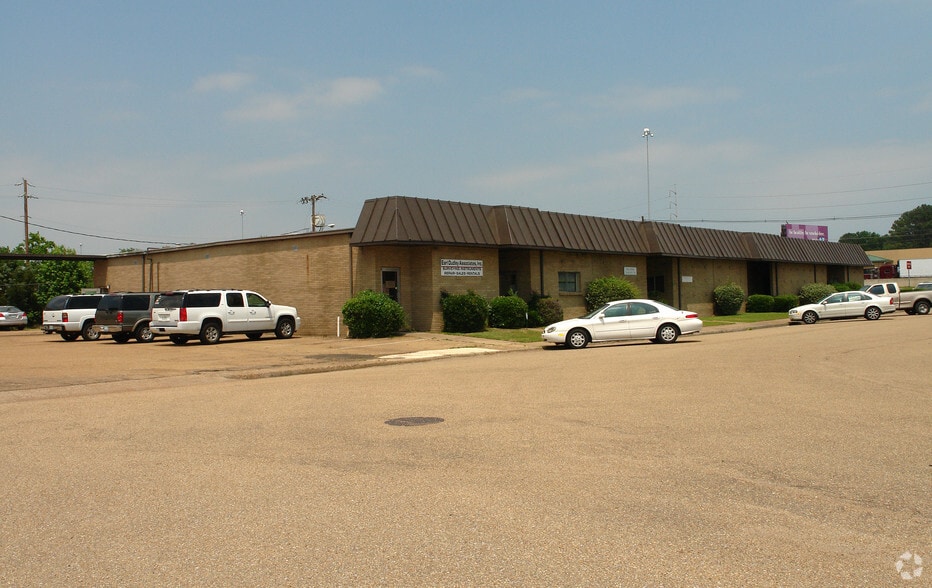 More Photos Of 5339 I-55, Jackson Office For Lease