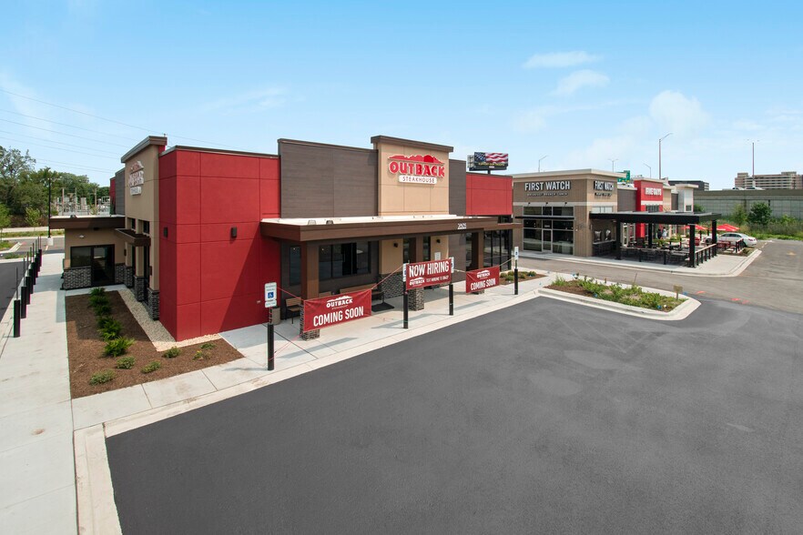More Photos Of 2805 Mannheim Rd, Des Plaines Restaurant For Sale