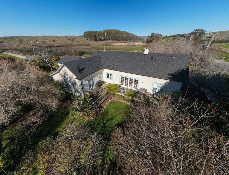 More Photos Of 393 Stage Rd, Pescadero Hospitality For Sale