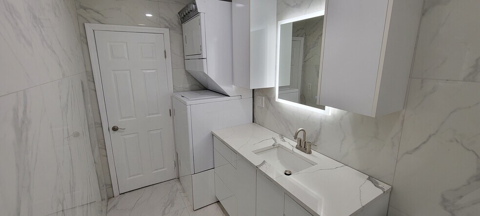 More Photos Of 1275 Cleveland St, Clearwater Medical For Lease