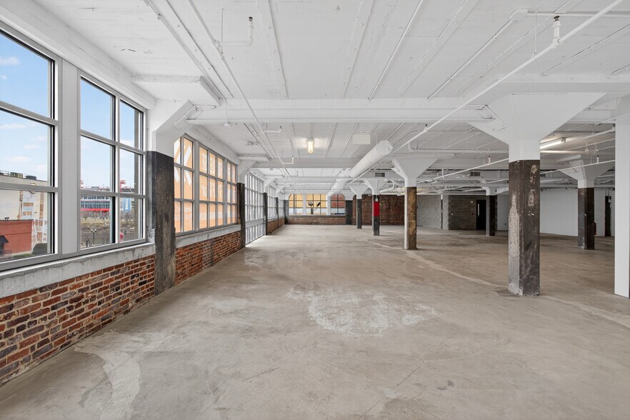 More Photos Of 111 Broadway, Nashville General Retail For Lease