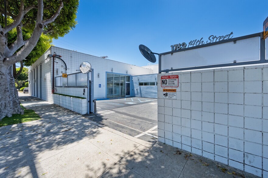 More Photos Of 1762 14th St, Santa Monica Office For Sale