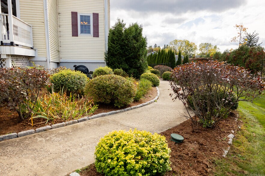 More Photos Of 27 Depot St, Broad Brook Lodge Meeting Hall For Sale