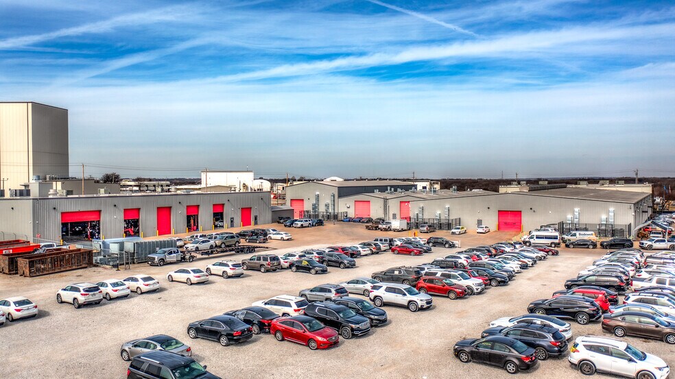 More Photos Of 20701 E 81st St, Broken Arrow Manufacturing For Sale