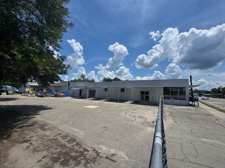More Photos Of 224 NW 8th Ave, Gainesville Freestanding For Lease