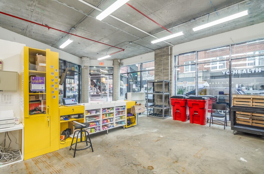 More Photos Of 5222 Roosevelt Ave, Woodside Apartments For Lease