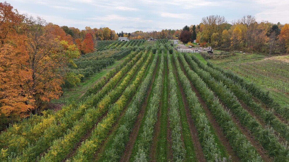 More Photos Of 5630 Norris Rd, North Rose General Retail For Sale