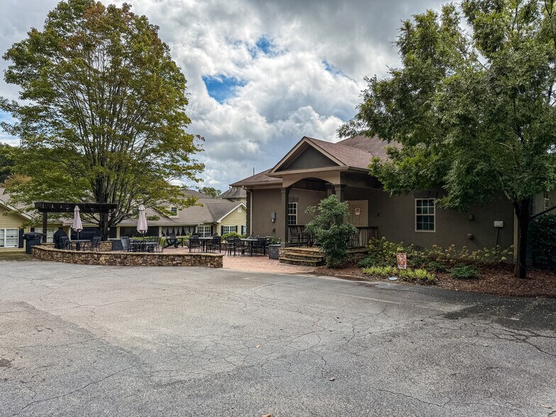 More Photos Of 1817 Eagle Dr, Woodstock Office For Sale