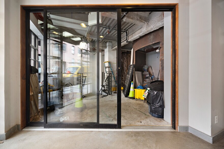 More Photos Of 37 Bridge St, Brooklyn Apartments For Lease