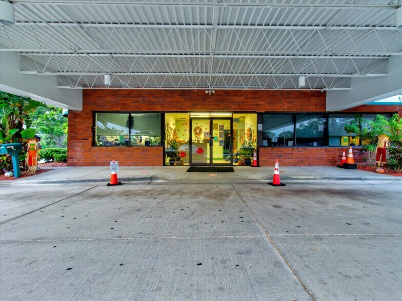 More Photos Of 16120 Bay Vista Dr, Clearwater Daycare Center For Sale