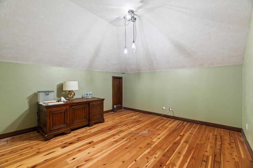 More Photos Of 439 Mason Rd, Katy Medical For Sale