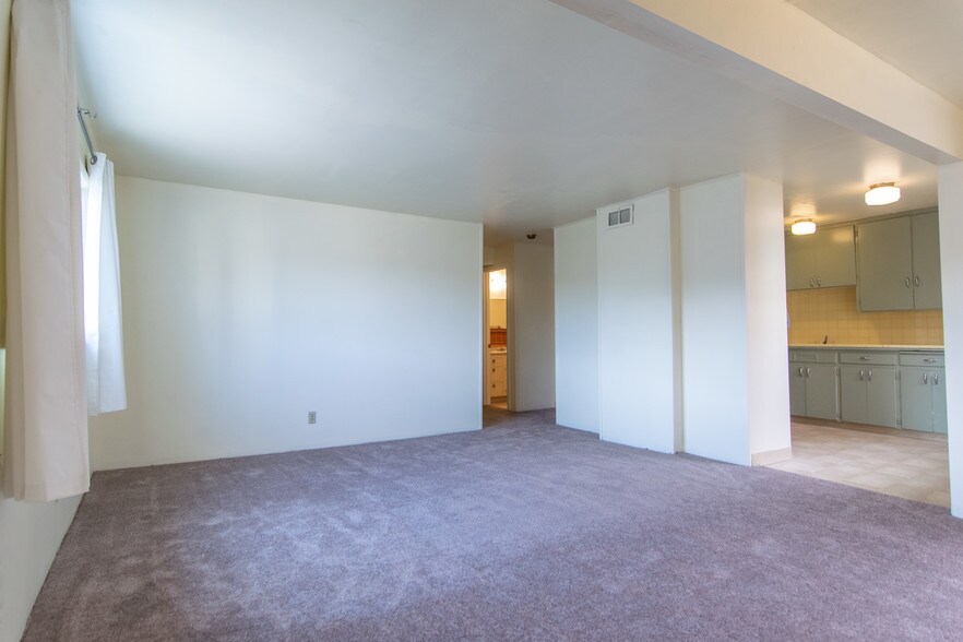 More Photos Of 527 E 1st St, Port Angeles Apartments For Sale