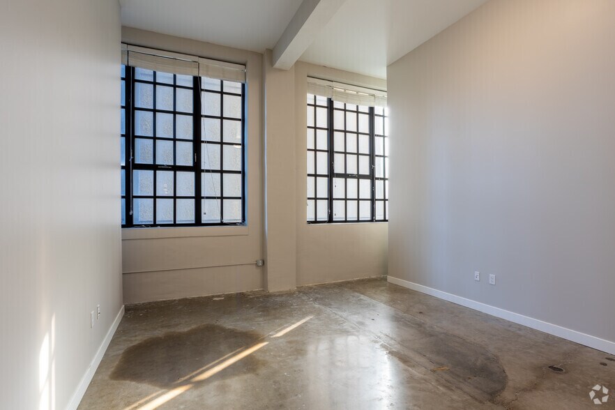 More Photos Of 717 Locust St, Des Moines Apartments For Lease