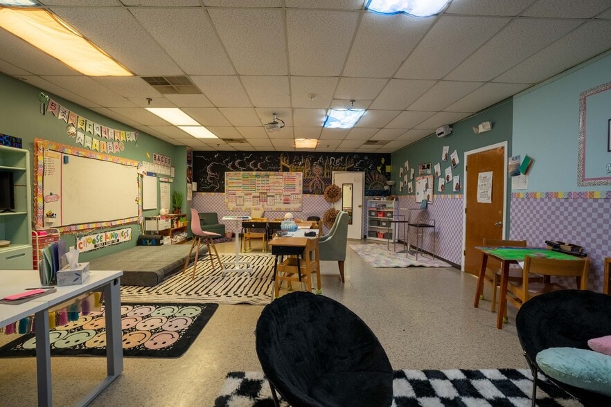 More Photos Of 8160 Regent Pky, Fort Mill Flex For Lease