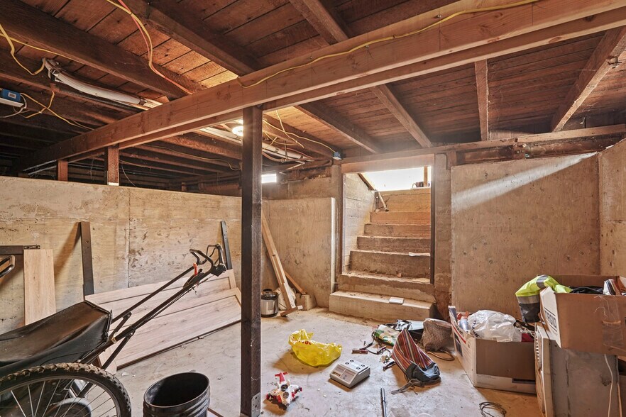 More Photos Of 104 E Lodi Ave, Lodi Storefront Retail Office For Sale