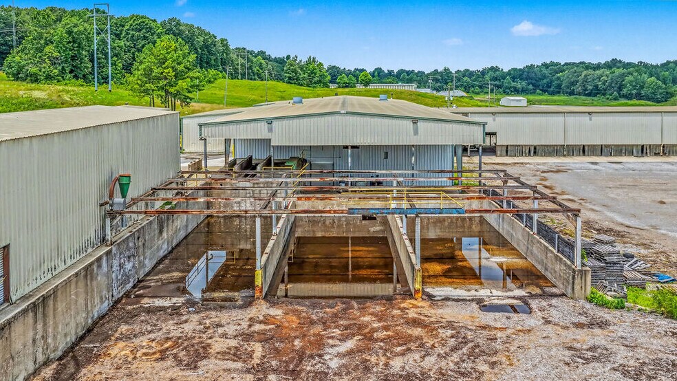 More Photos Of 288 Premium Dr, Central City Manufacturing For Sale