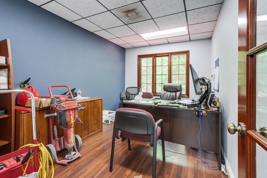 More Photos Of 110 Civic Center Dr, Vista Office For Sale