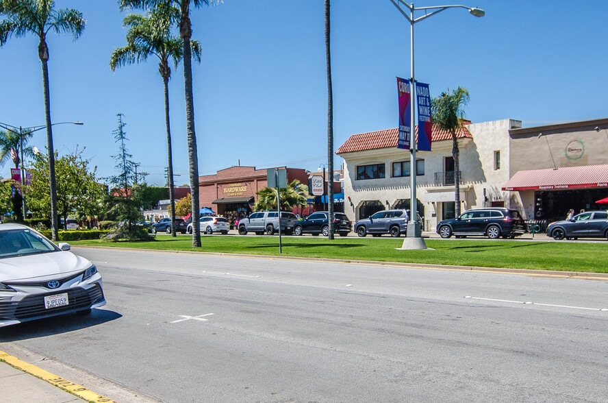 More Photos Of 132 Orange Ave, Coronado Storefront Retail Office For Sale