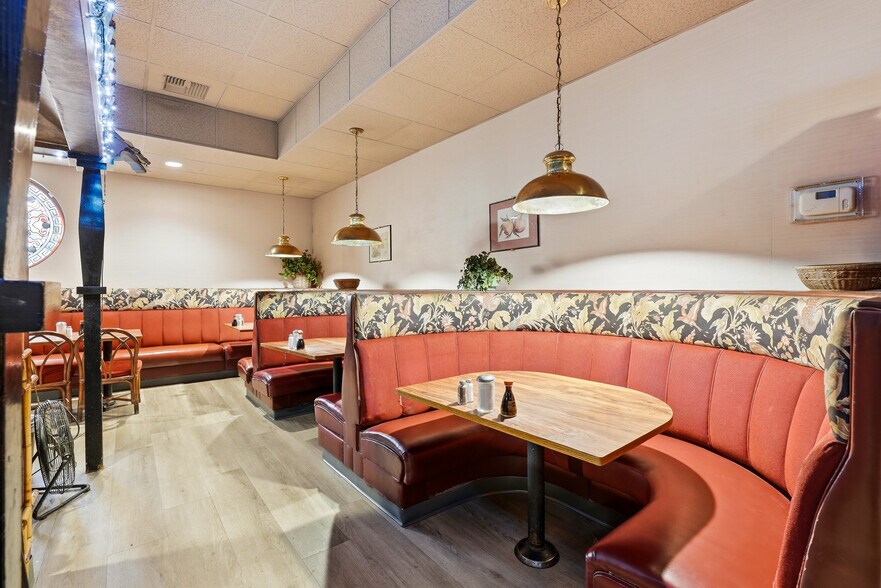 More Photos Of 9 S 1st St, Yakima Restaurant For Sale