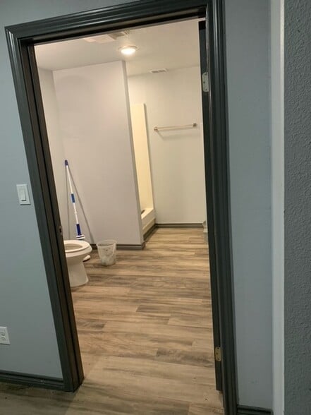 More Photos Of 6176 FM 725, New Braunfels Warehouse For Lease