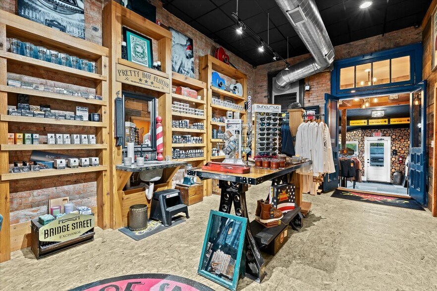 More Photos Of 104 S Leroy St, Fenton Storefront Retail Residential For Sale