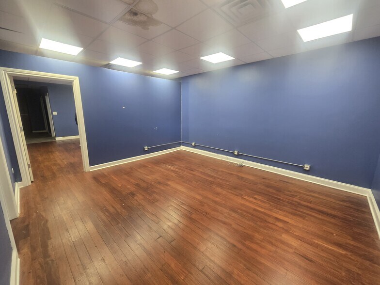 More Photos Of 6284-6288 N Cicero Ave, Chicago Office For Lease