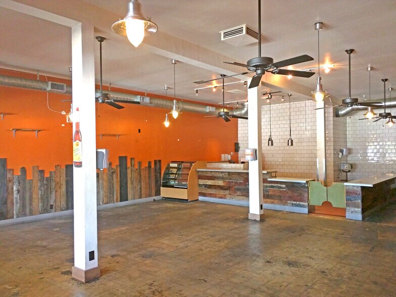 More Photos Of 5242 Van Nuys Blvd, Van Nuys Convenience Store For Lease