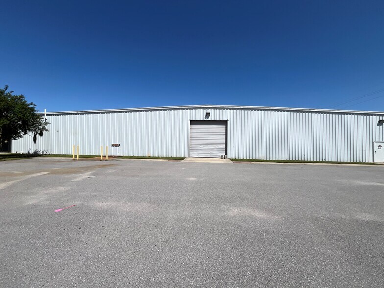 More Photos Of 4301 Poche Ct W, New Orleans Warehouse For Sale
