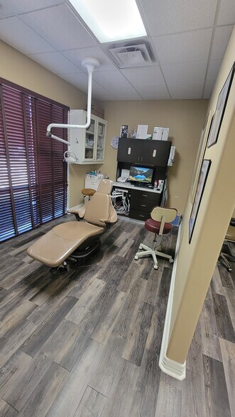 More Photos Of 5005 Heritage Ave, Colleyville Medical For Lease
