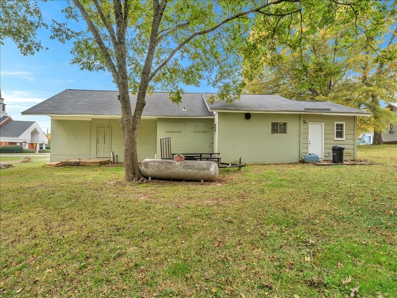 More Photos Of 1209 Ford Chapel Rd, Harvest General Retail For Sale