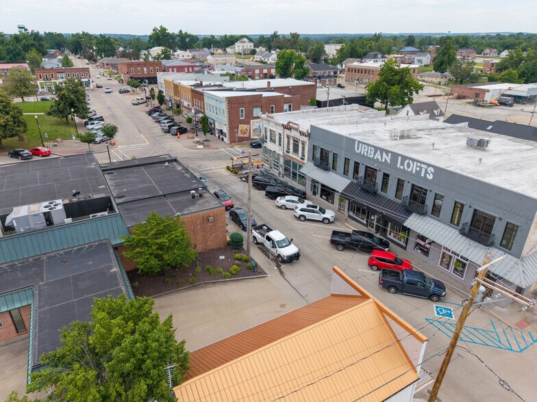 More Photos Of 119 N Jackson St, Perryville General Retail For Sale