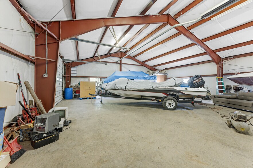 More Photos Of 490 Fort Martin Rd, Maidsville Flex For Sale