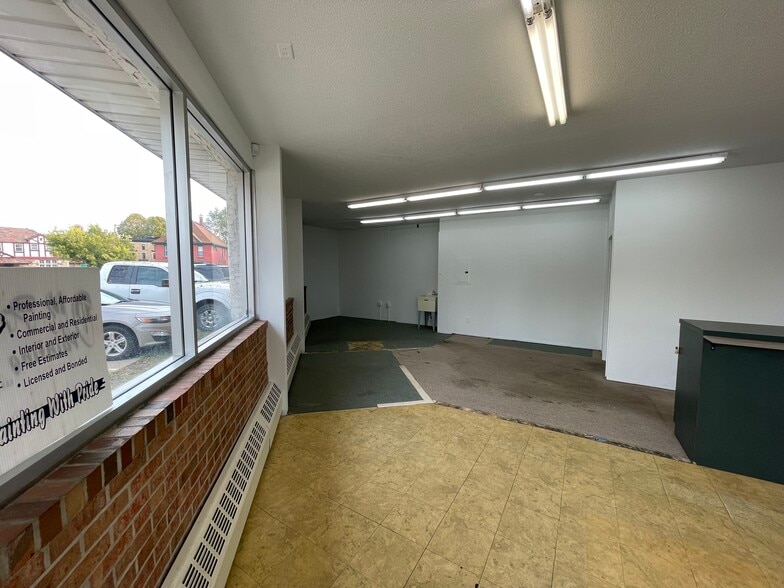 More Photos Of 668-670 W 7th St W, Saint Paul Storefront Retail Residential For Lease