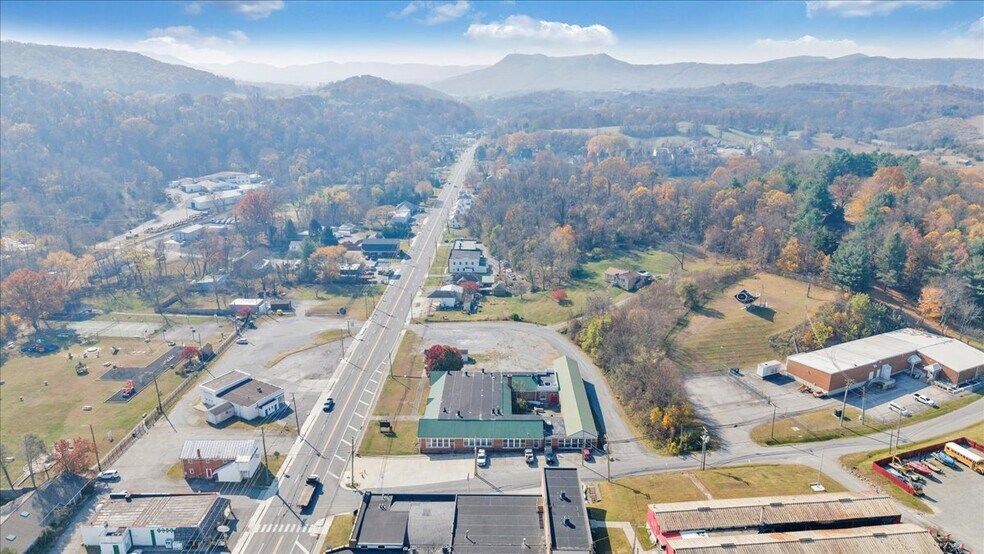 More Photos Of 5383 Lee Hwy, Troutville Freestanding For Sale