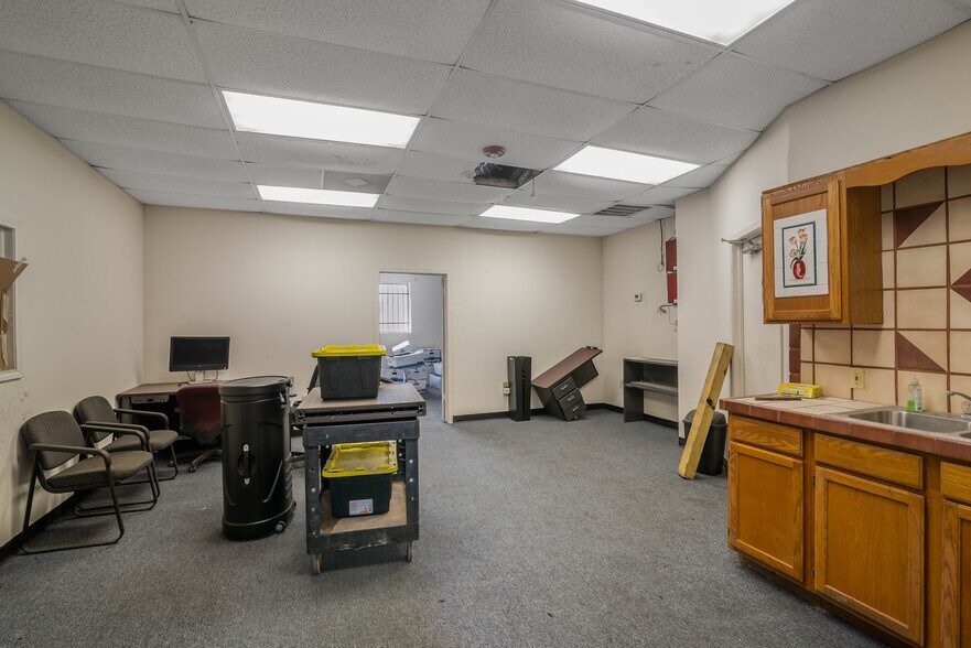 More Photos Of 2508-2510 McAllister Rd, Houston Warehouse For Lease