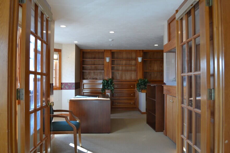 More Photos Of 264 N Main St, Natick Medical For Lease