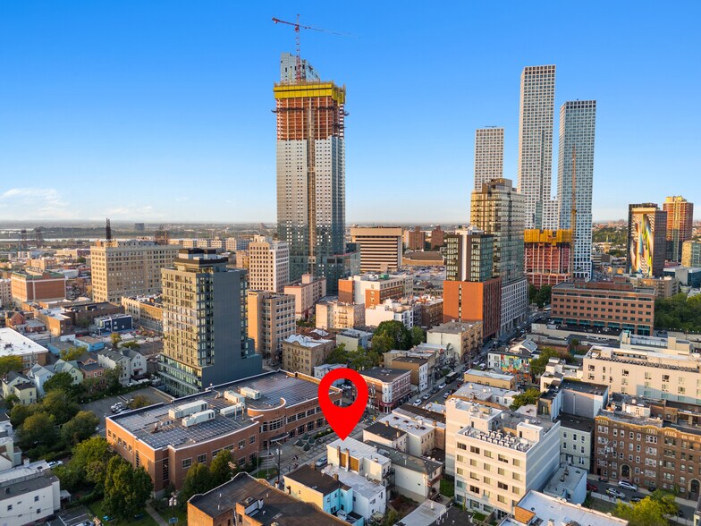 More Photos Of 372 Summit Ave, Jersey City General Retail For Sale