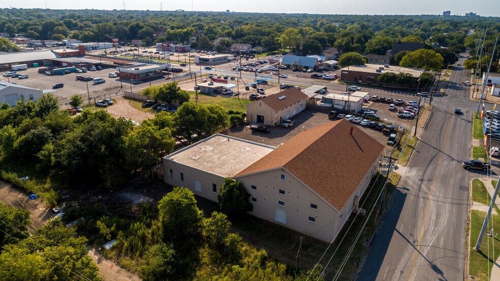 More Photos Of 205 S 26th St, Waco Warehouse For Lease