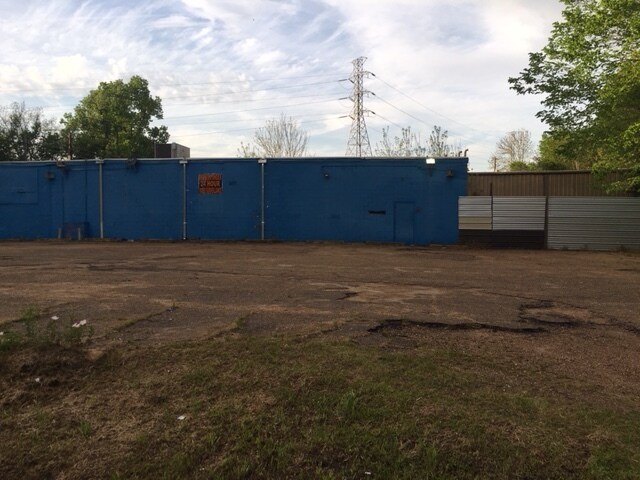 More Photos Of 2560 Terry Rd, Jackson Restaurant For Sale