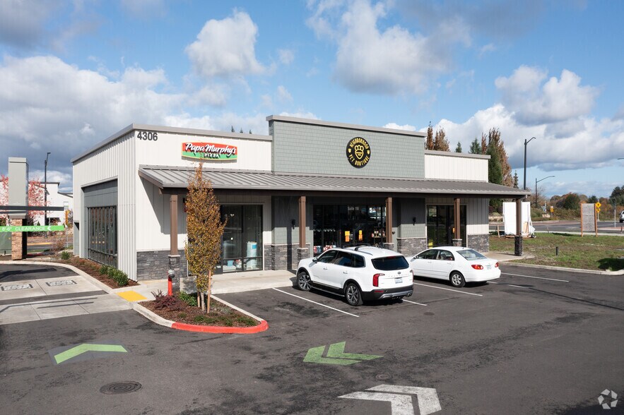 More Photos Of 37 S 45th Ave, Ridgefield Unknown For Lease