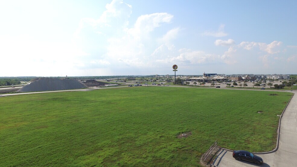 More Photos Of NWC I-45 & Holland Rd, Texas City Land For Sale