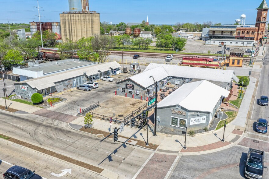 More Photos Of , Grapevine General Retail For Sale