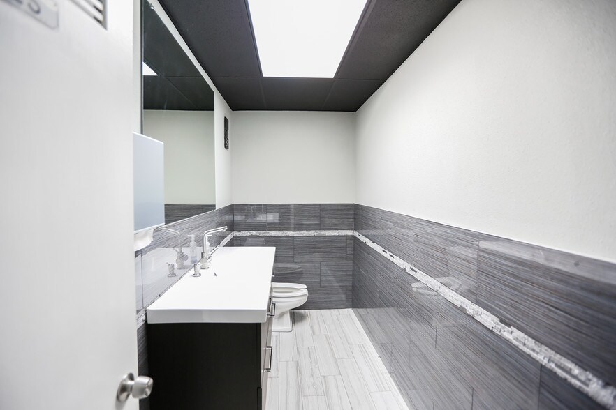 More Photos Of 4907 N Florida Ave, Tampa Coworking Space