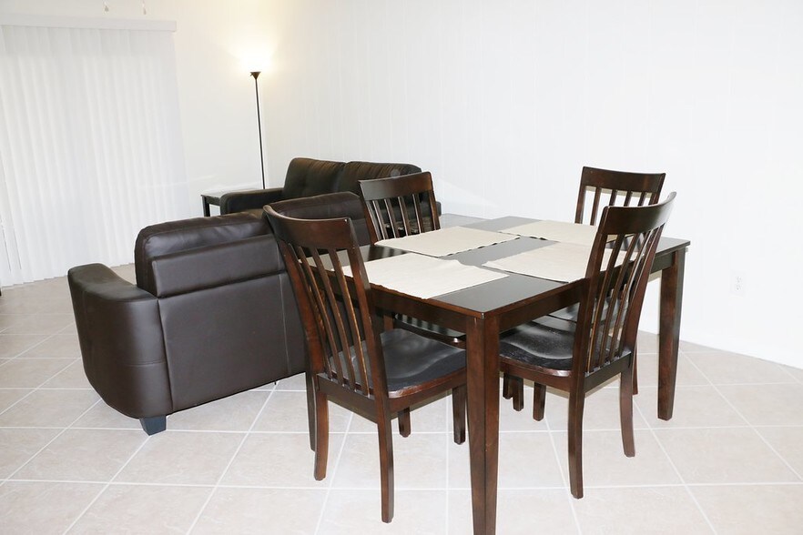 More Photos Of 860 NW River Shores Blvd, Stuart Apartments For Sale