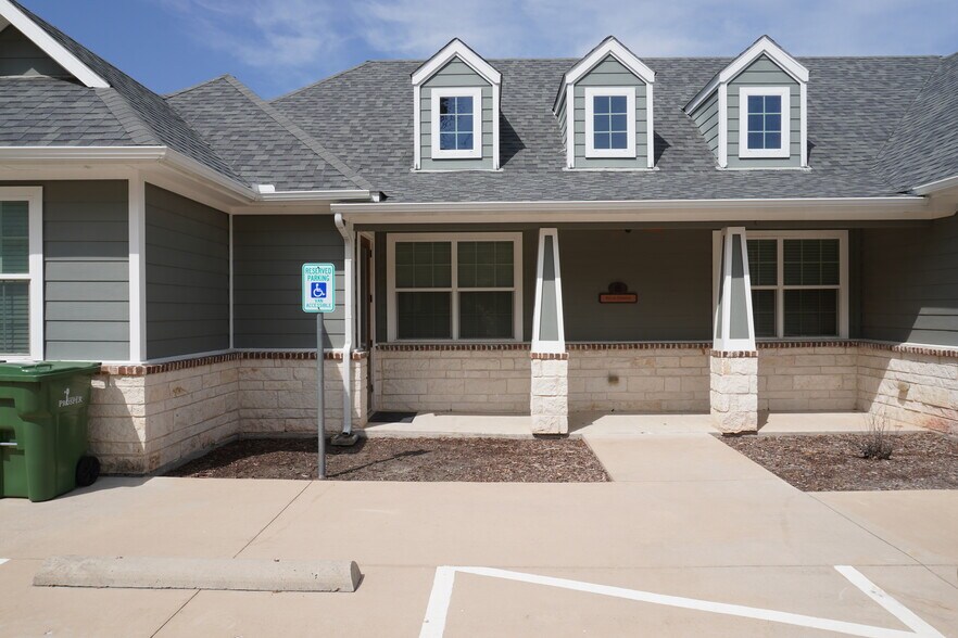 More Photos Of 212 E Broadway St, Prosper Office For Lease