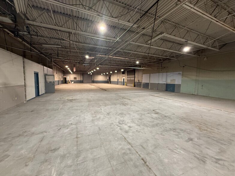More Photos Of 2412 Grenoble Rd, Richmond Distribution For Lease